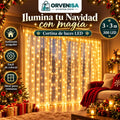 Cortina de luces LED en una ventana con árbol de Navidad